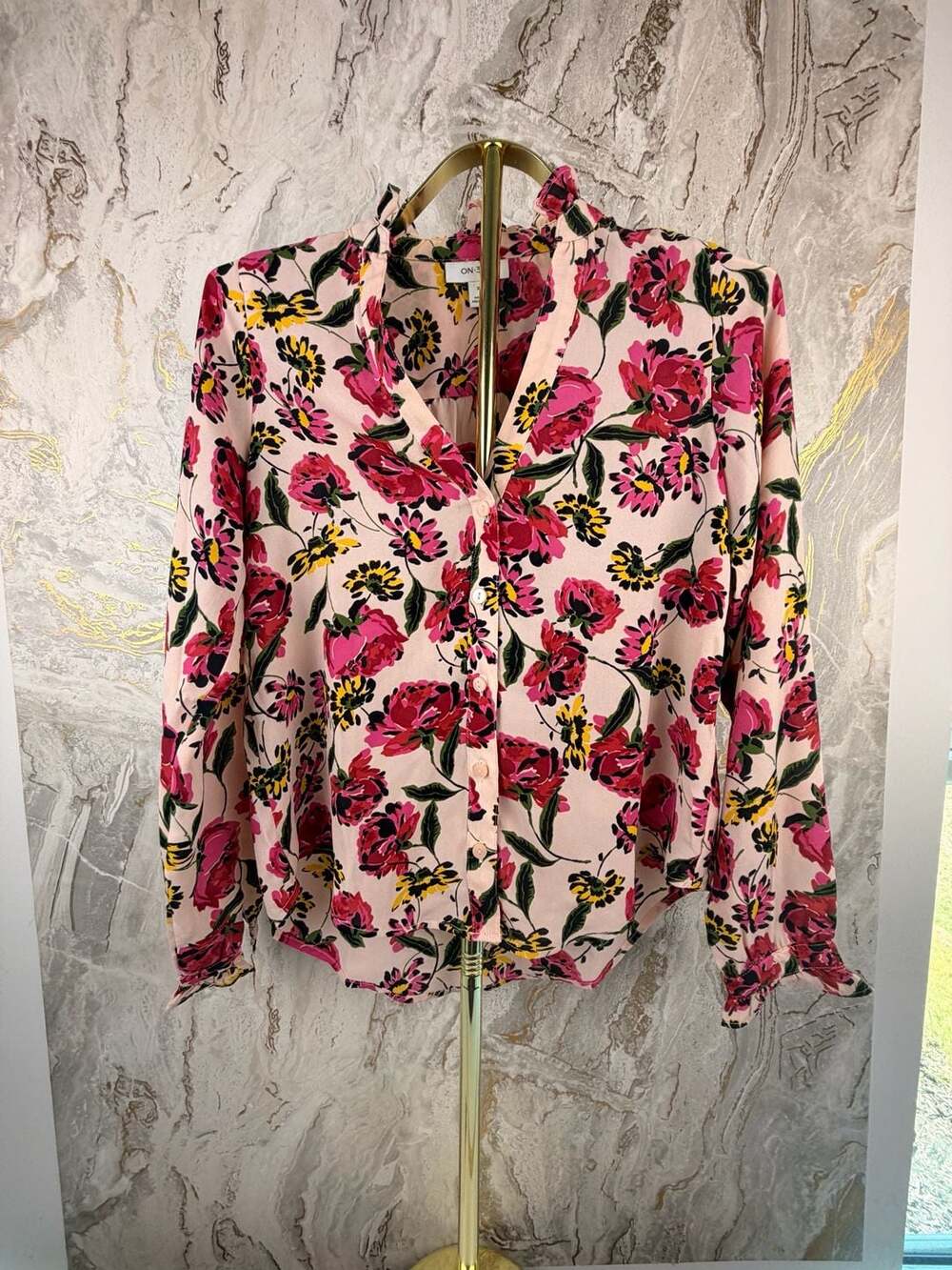On 34th Women's Ruffle-Trim Split-Neck Blouse Floral Pink XS